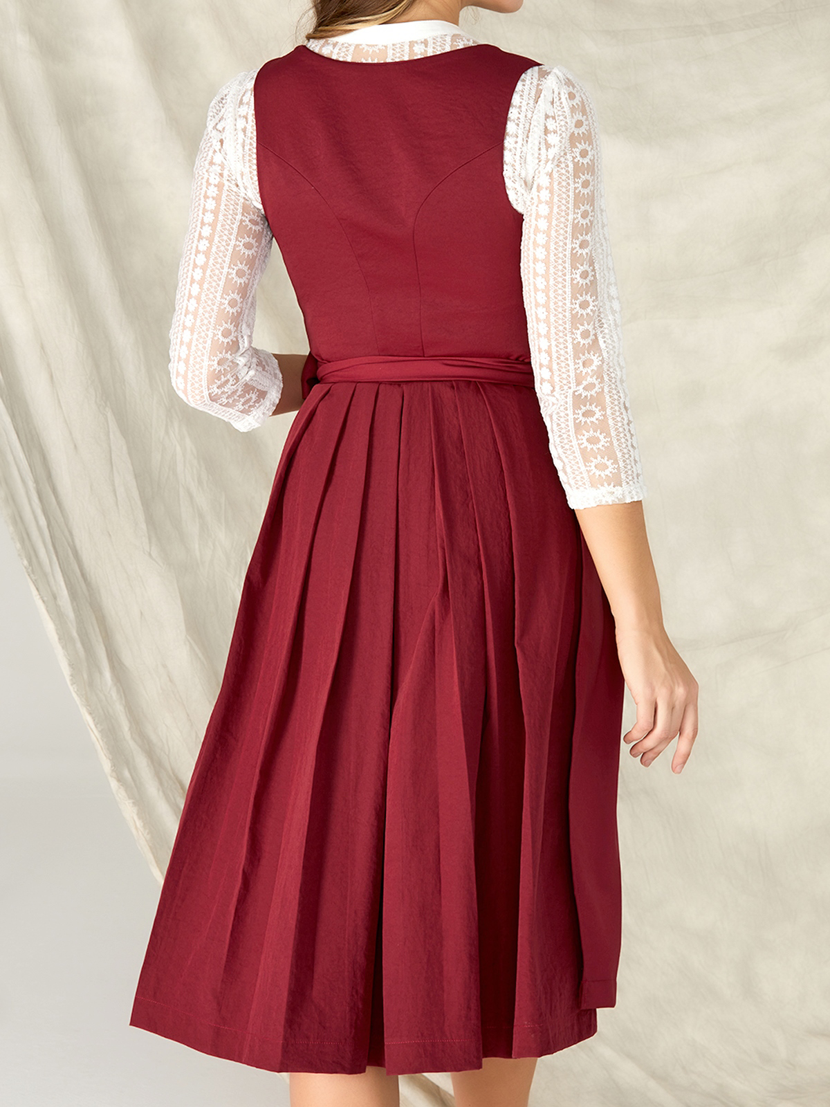 Dirndl in Rot