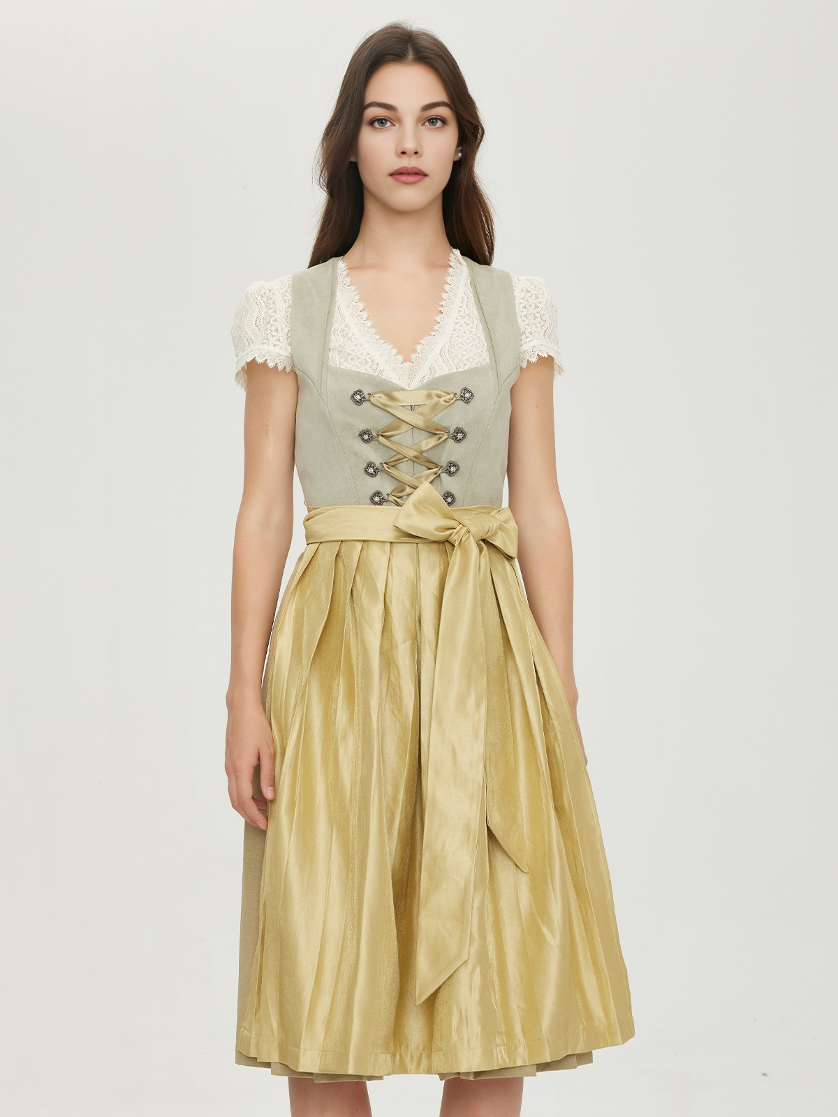 Ein elegantes schwarzes Samt-Dirndl mit modernem Schnitt