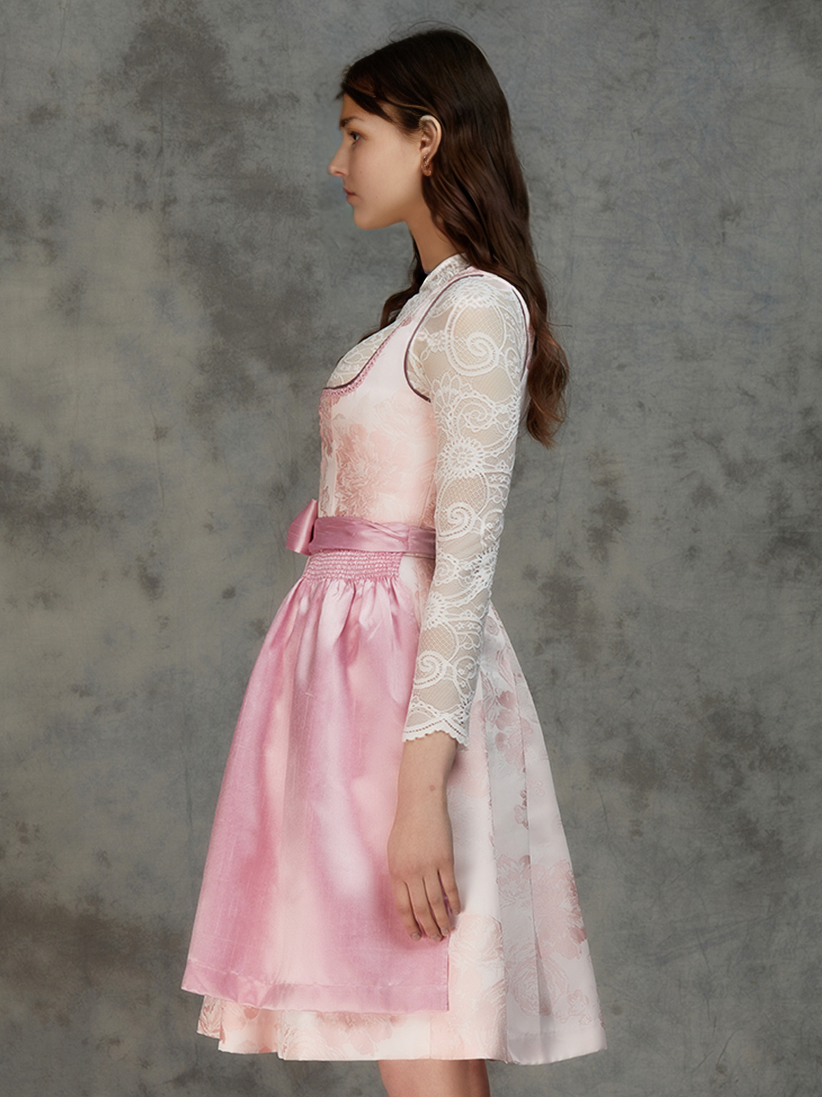 Dirndl Dunkelgrün in eleganter Ausführung