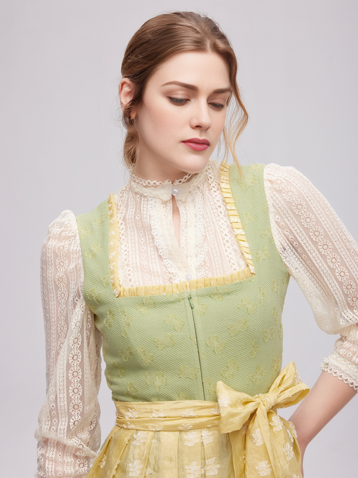 Dirndl Rosa Grau
