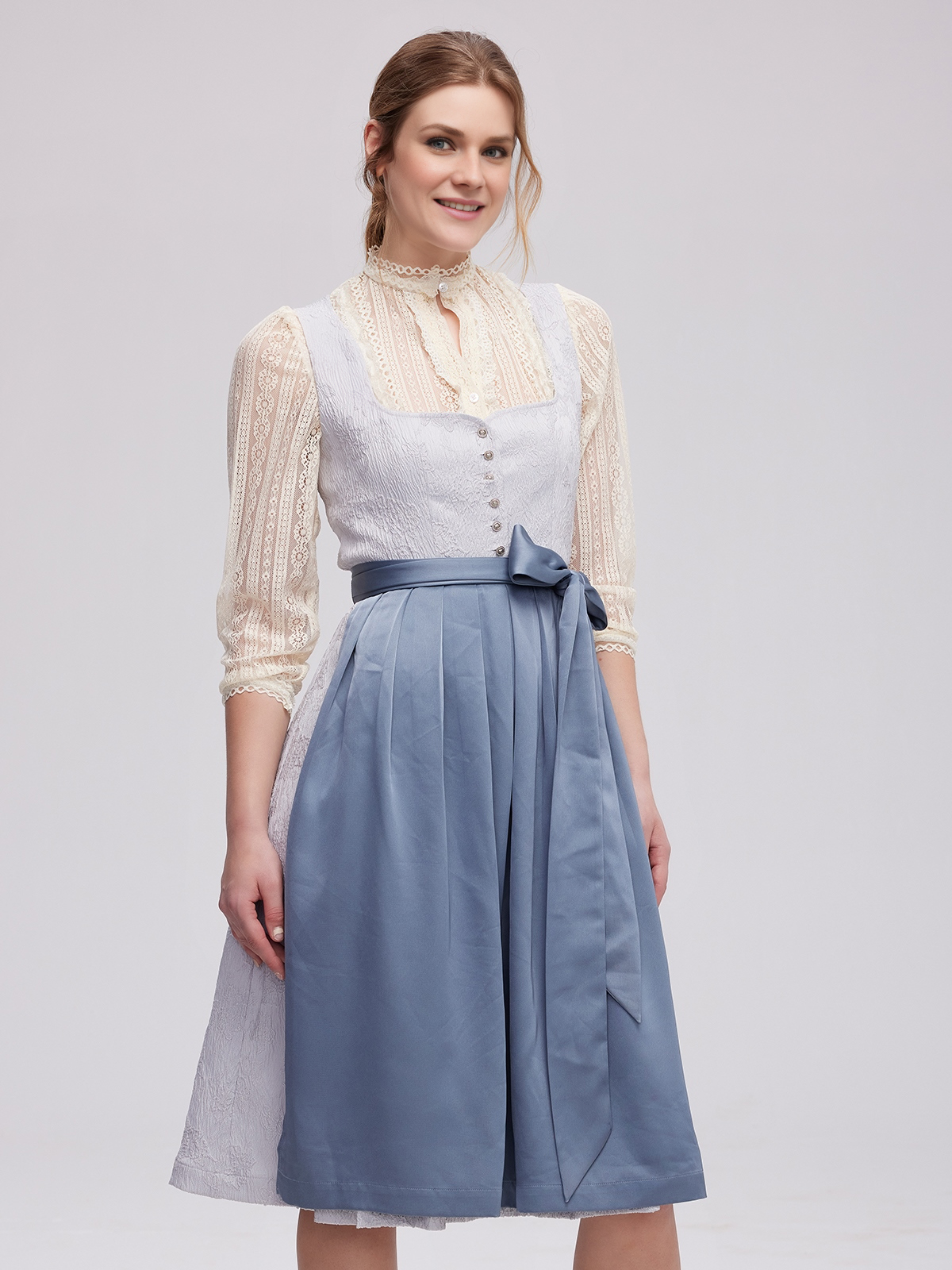 Helles Dirndl in Blau