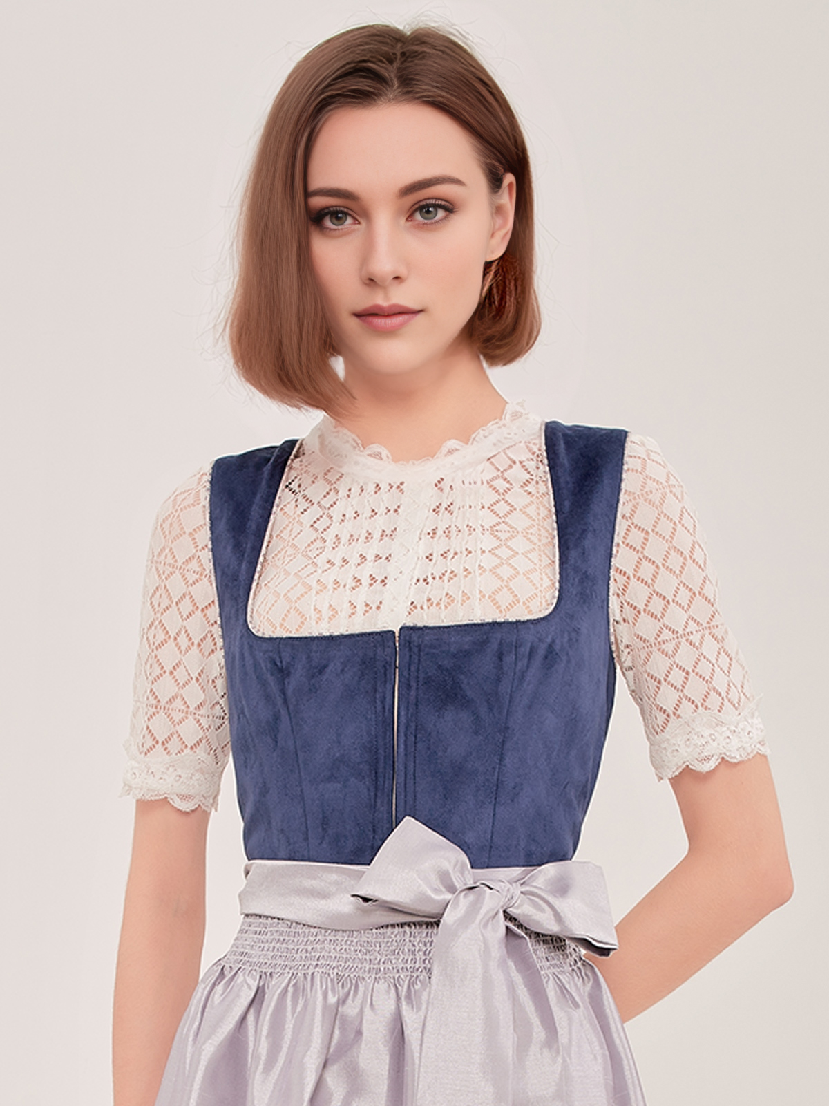 Modernes Mini Dirndl in Blau