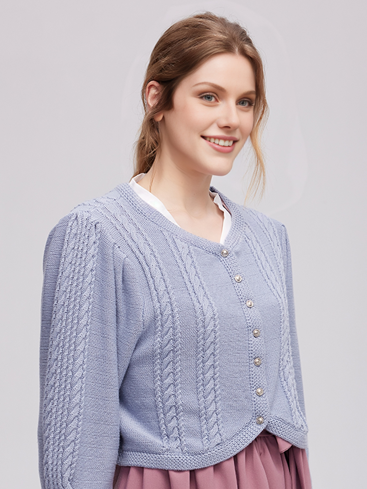 Modernes Dirndl in Blau mit Strickmuster