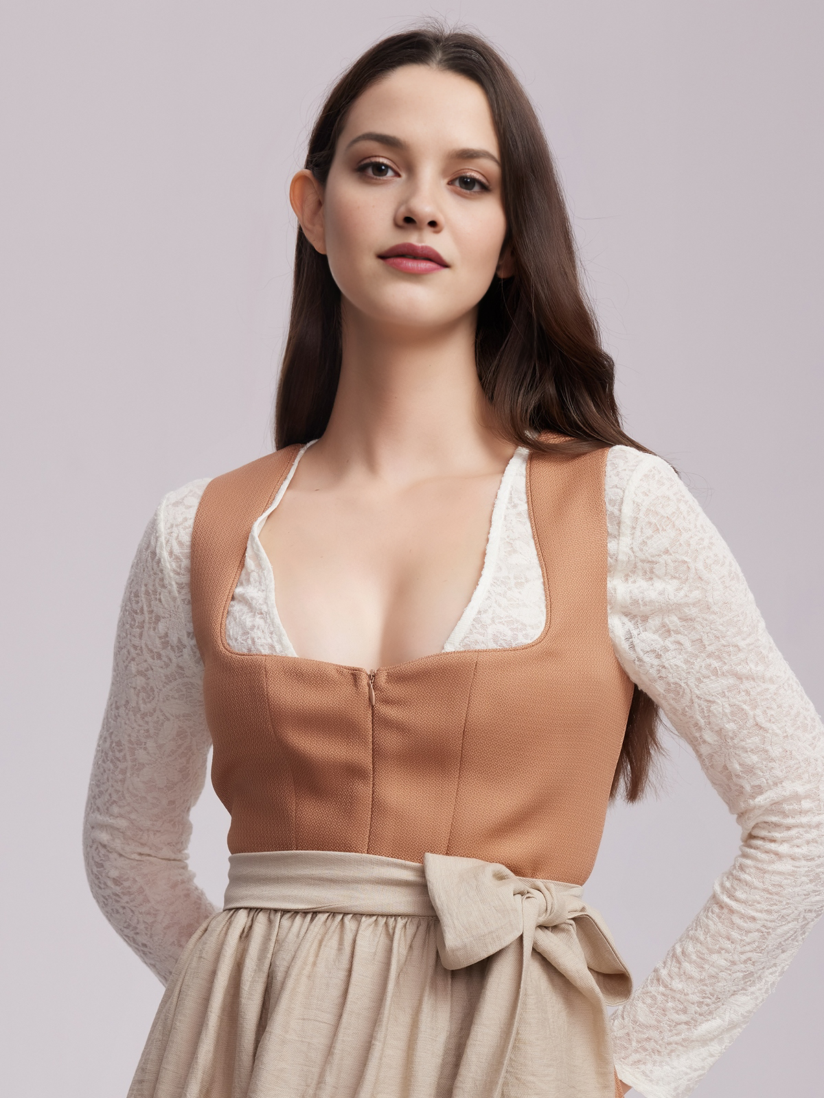 Dirndl mit langärmliger Bluse