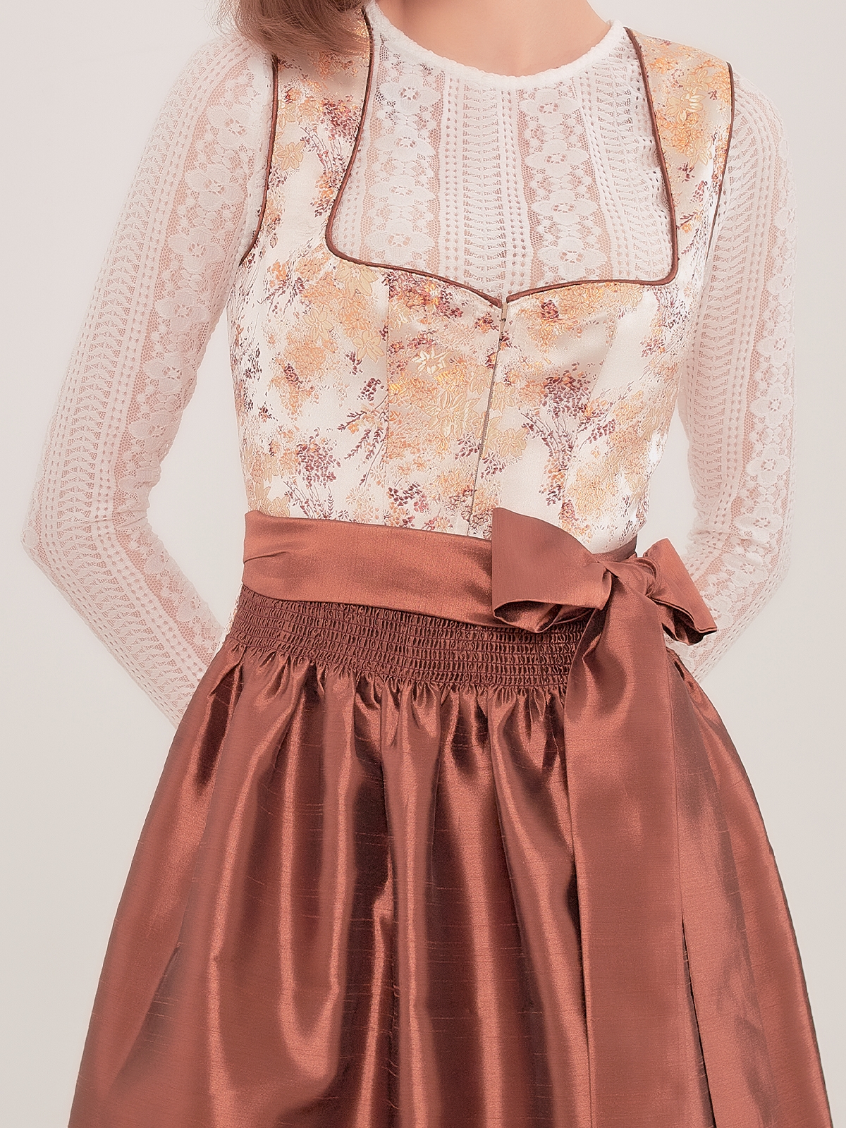 Ehreer Dirndl in Gelb