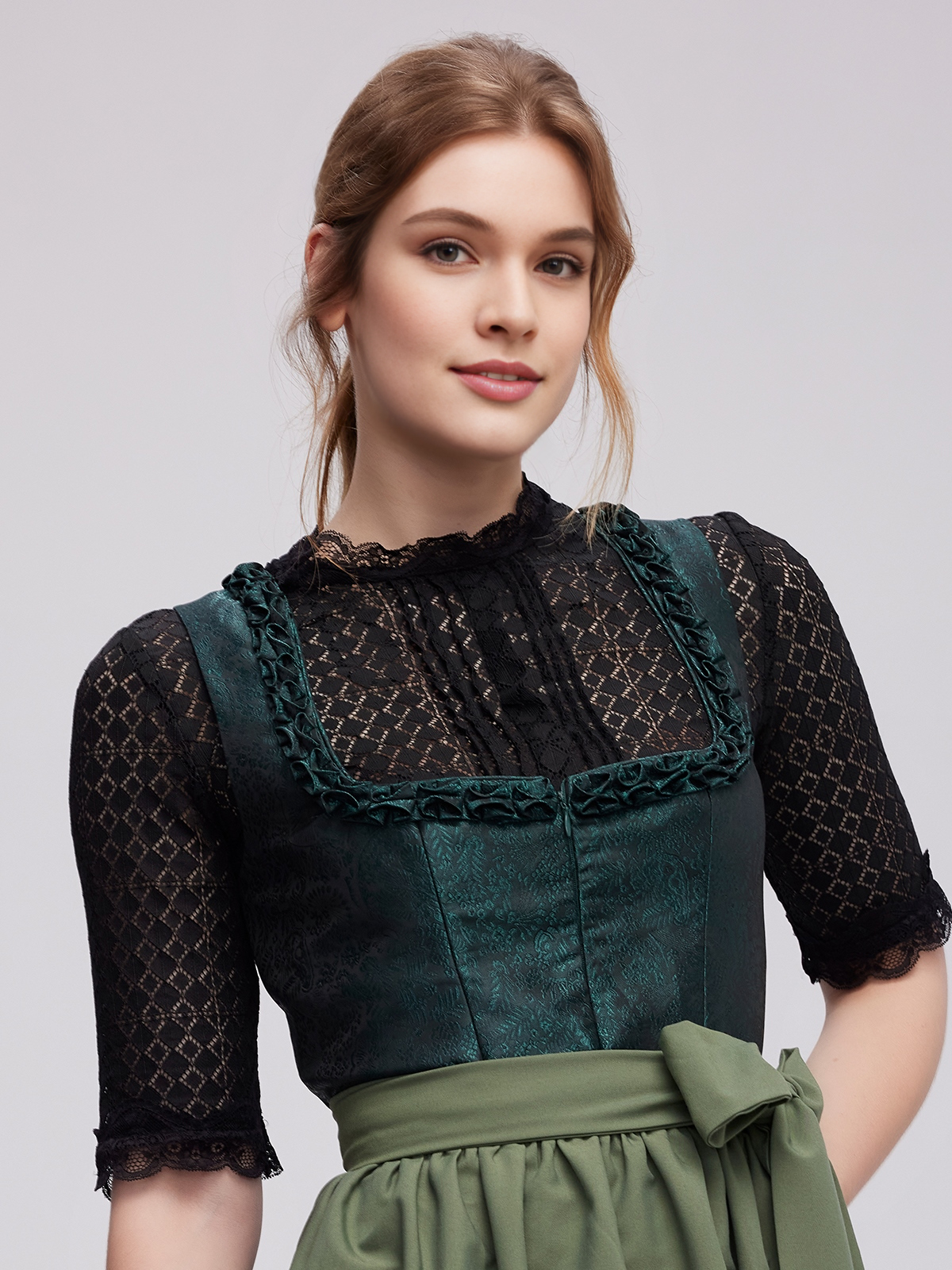 Dirndl in Rot – zeitloser Charme