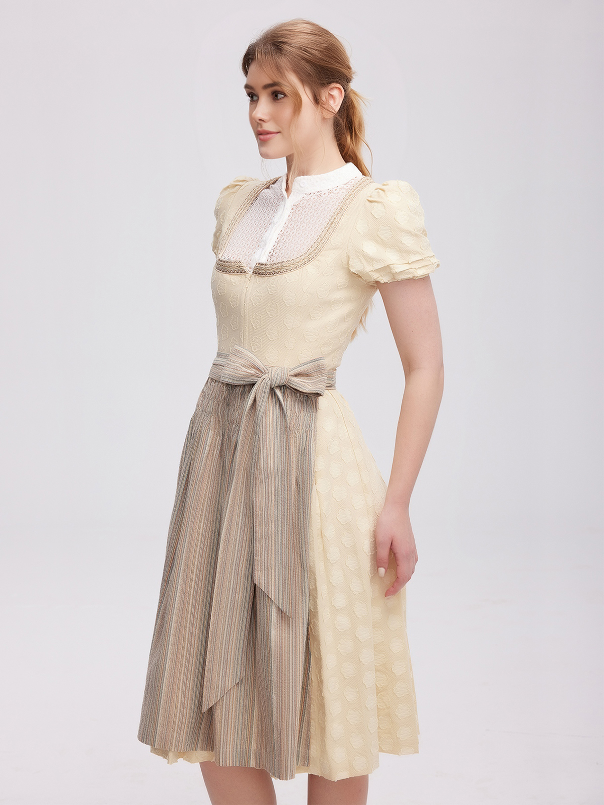 Dirndl in Rot