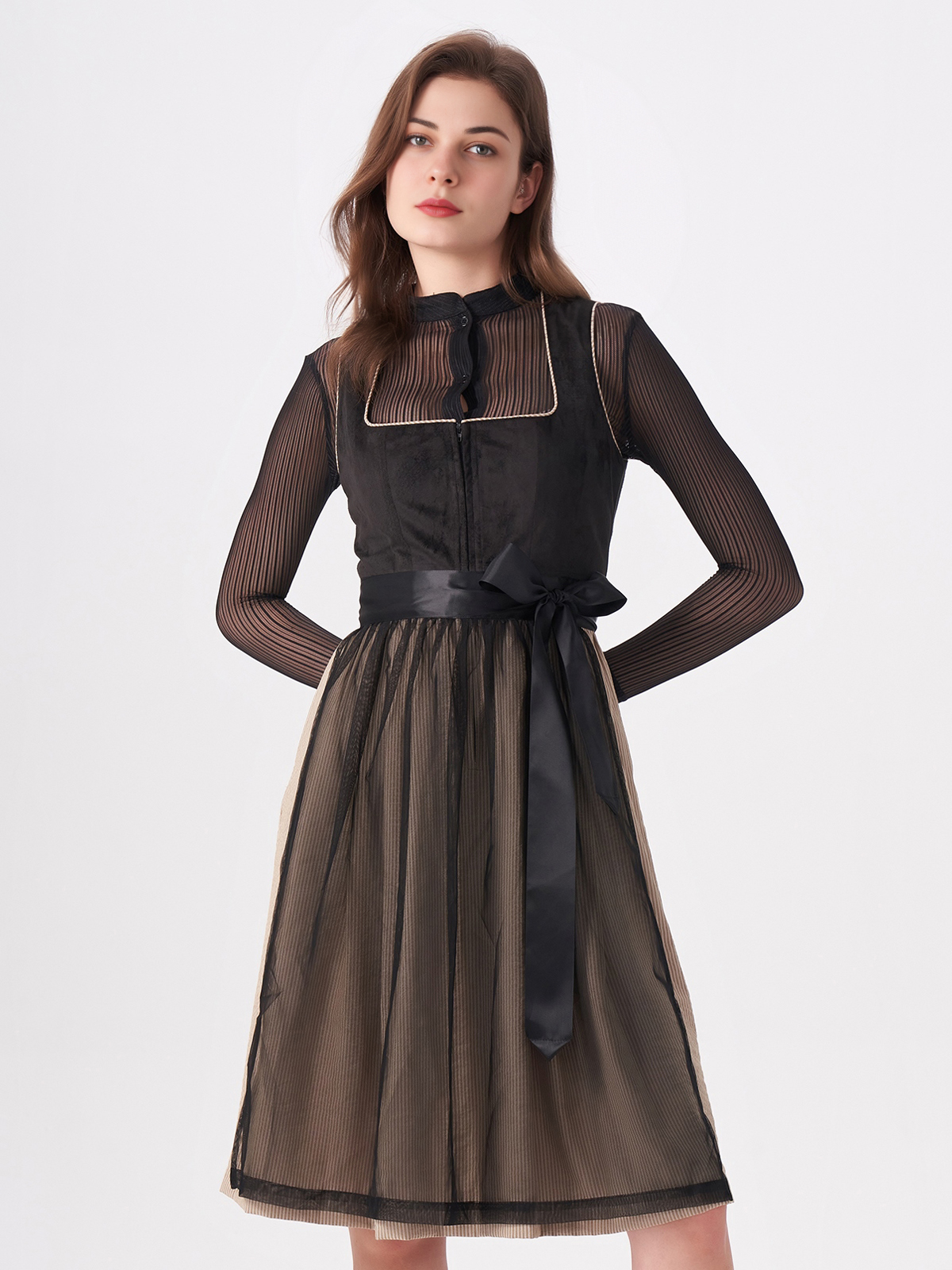 Dirndl in Schwarz – zeitlos und elegant