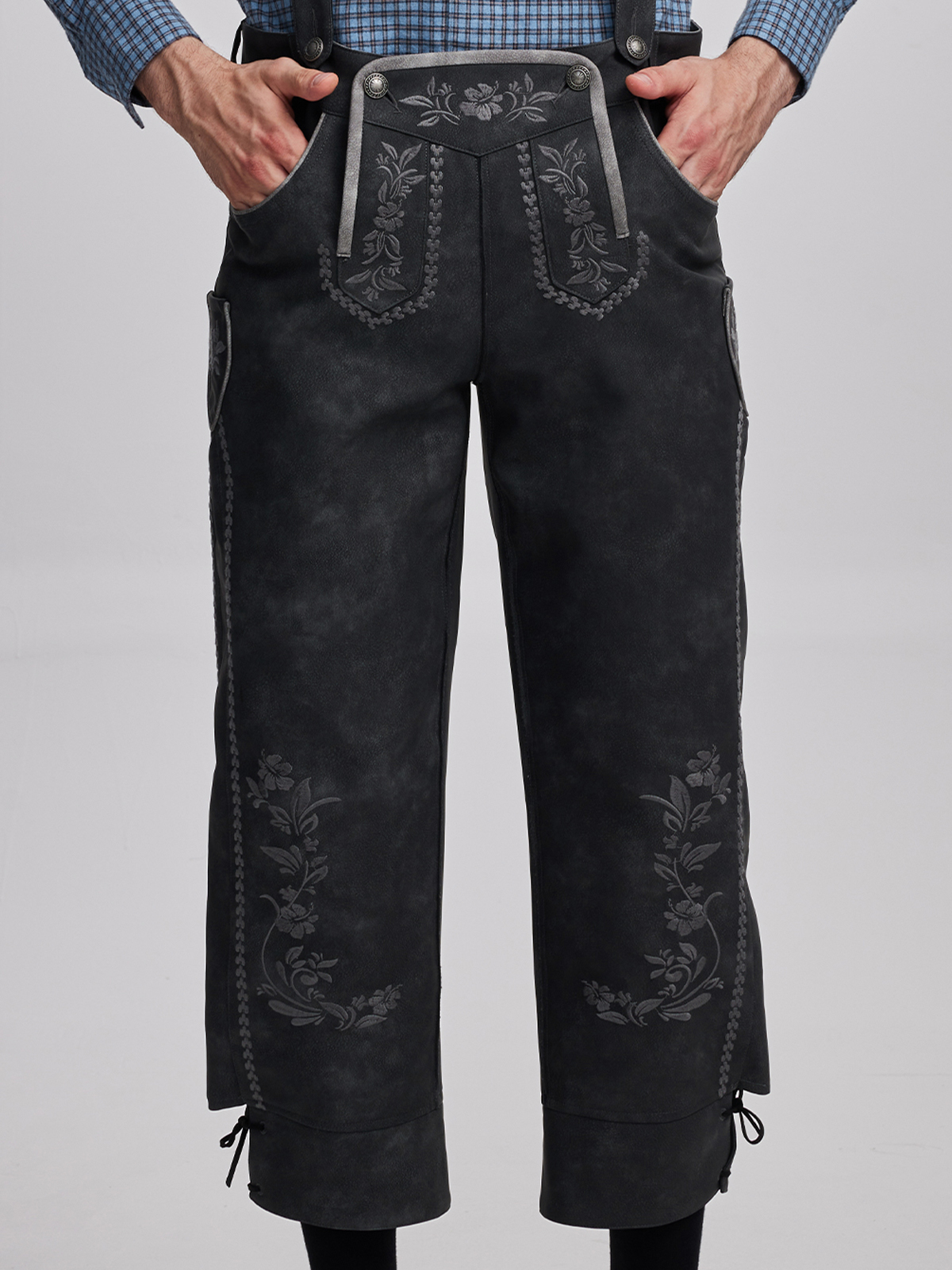 Modernes Dirndl in Grau mit schmaler Taille