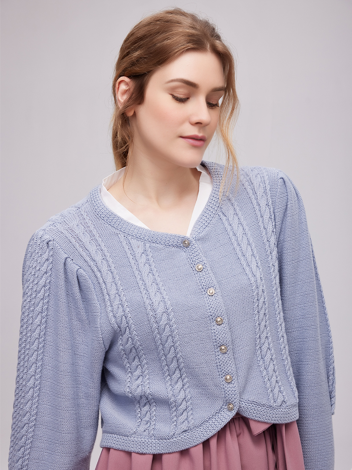 Traditionelles Dirndl in Blau