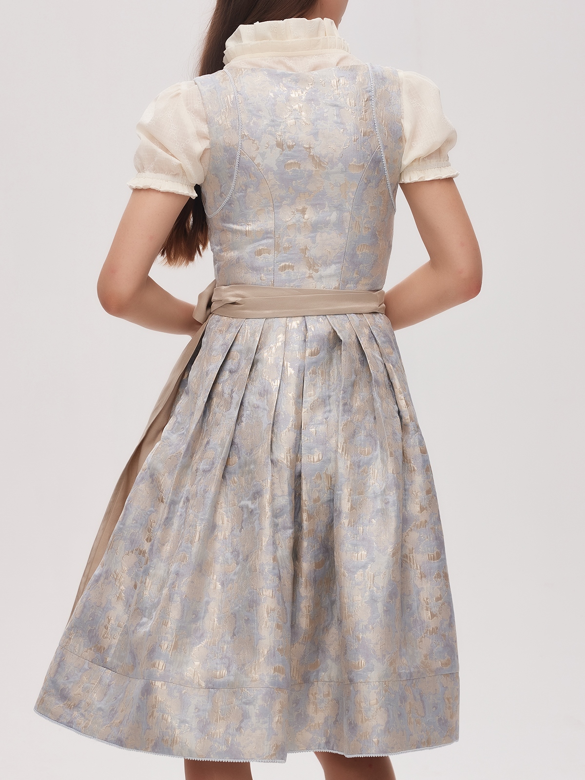 Traditionelle Dirndl-Kleidung in Blau