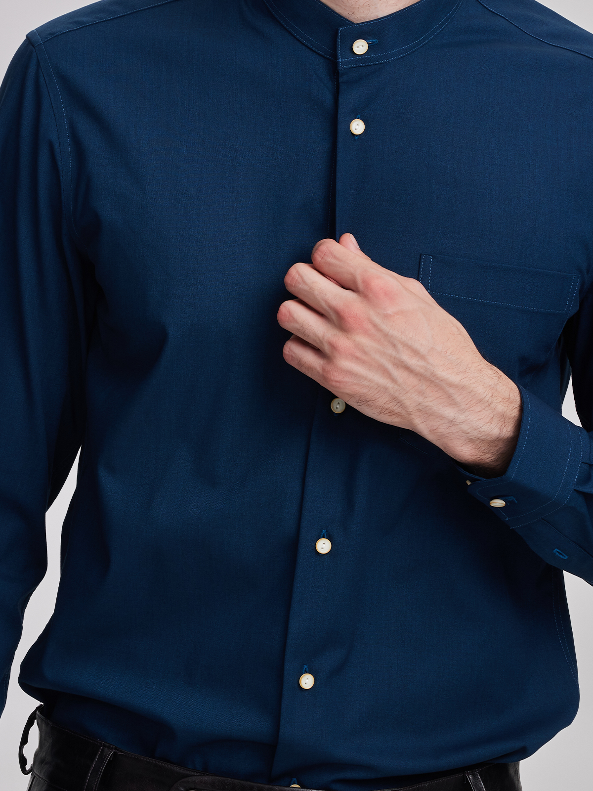 Ein klassischer blauer Janker – zeitlos und vielseitig.