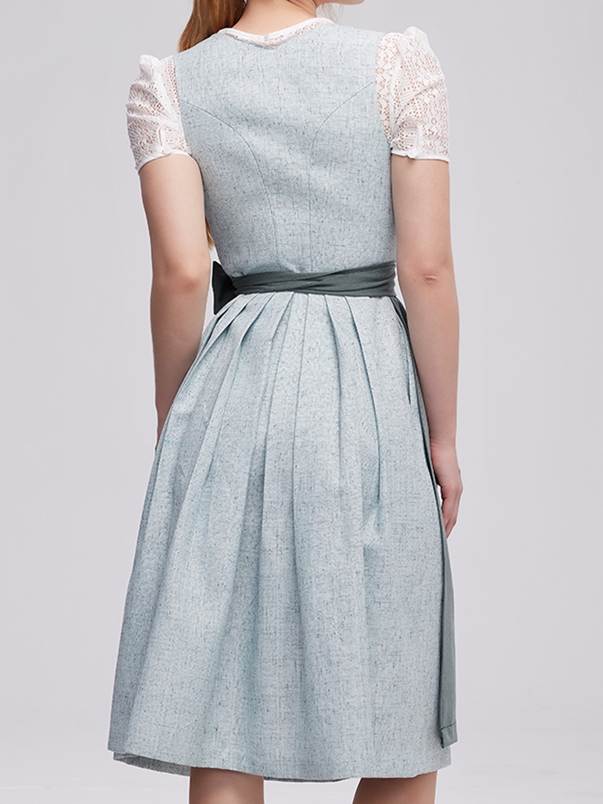 Dirndl in Lila und Grün