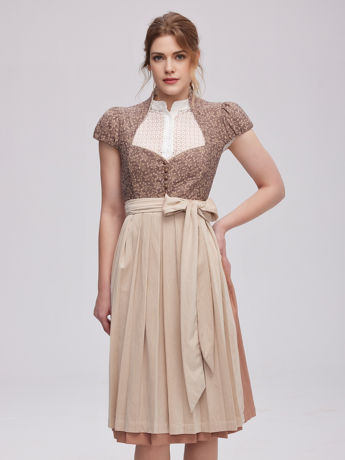 Dirndl hochgeschlossen grün